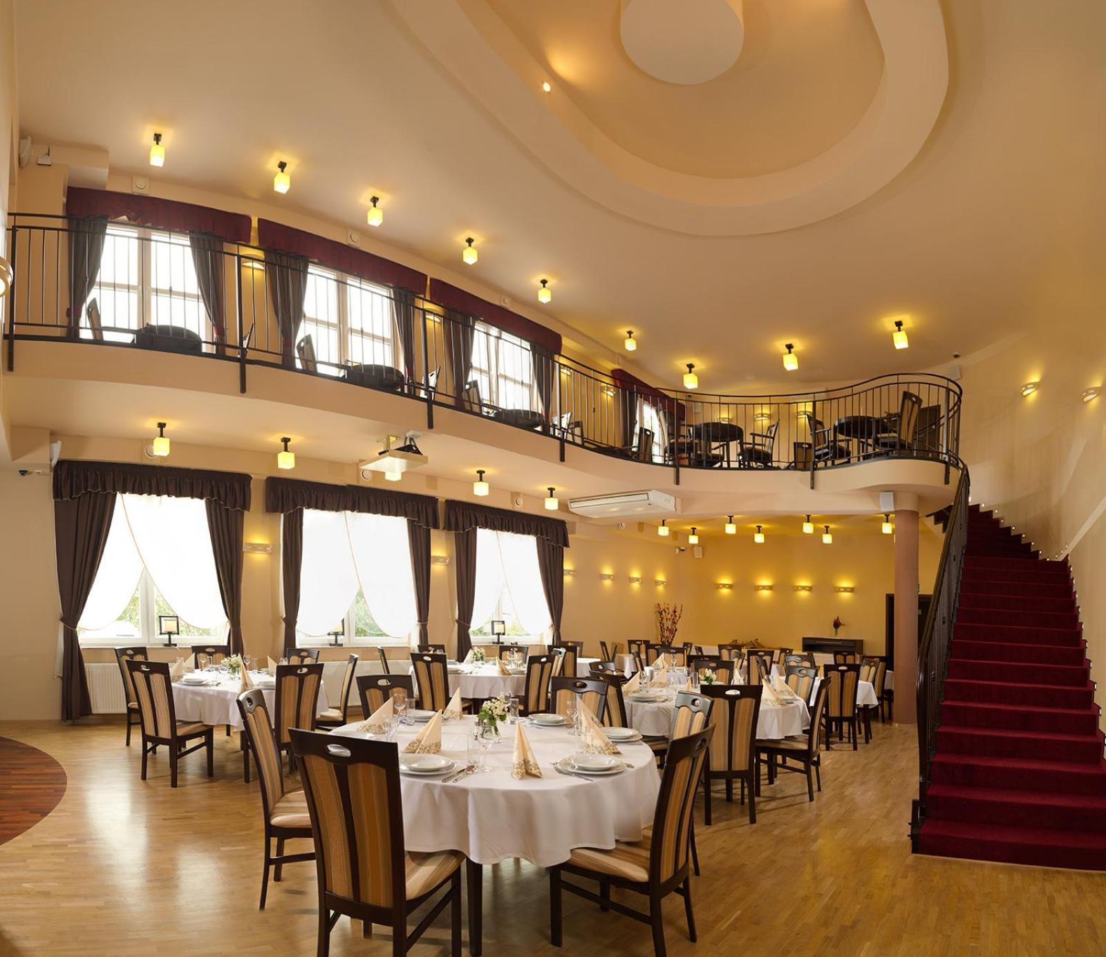 Aura - Hotel & Restaurant & Sauna Жельона Гора Ресторант снимка