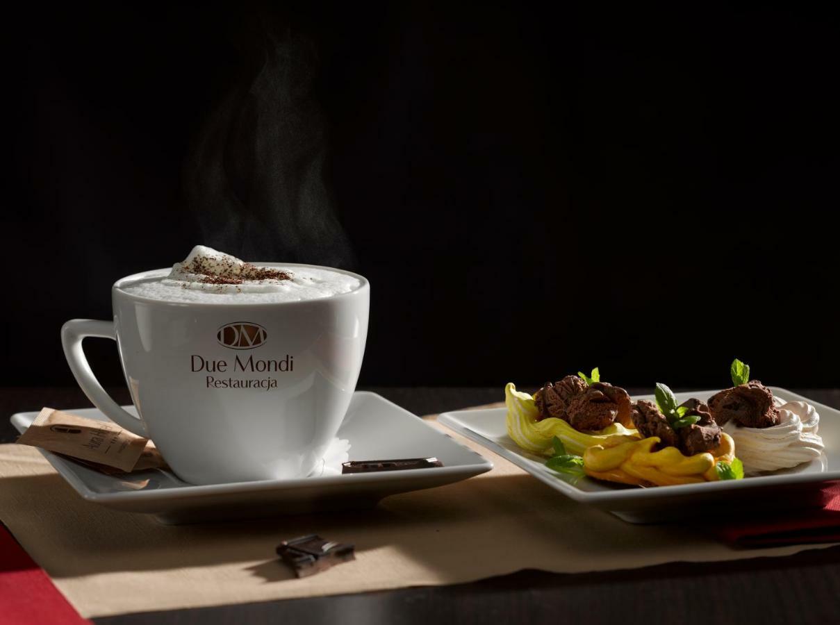 Aura - Hotel & Restaurant & Sauna Жельона Гора Екстериор снимка